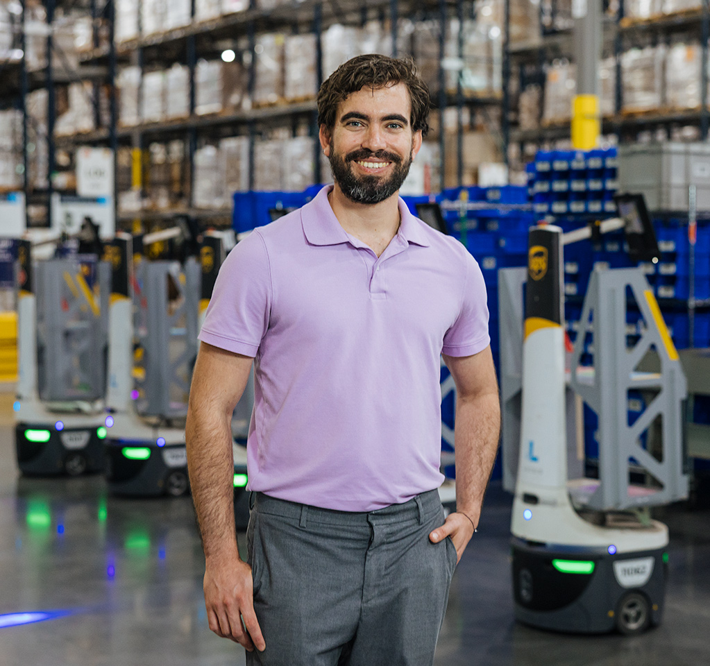 Image of a smiling UPS employee
