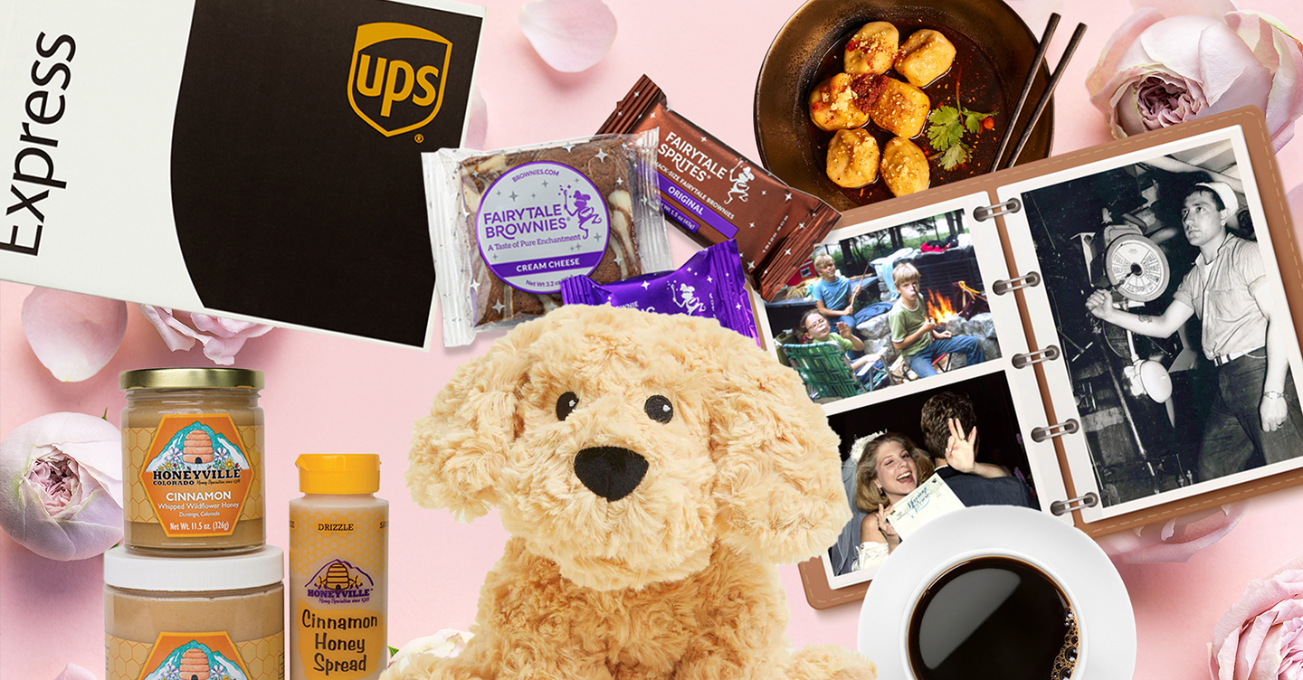 Uma colagem com uma caixa da UPS, lanches, um ursinho de pelúcia, uma xícara de café, potes de mel e um álbum de fotos aberto
