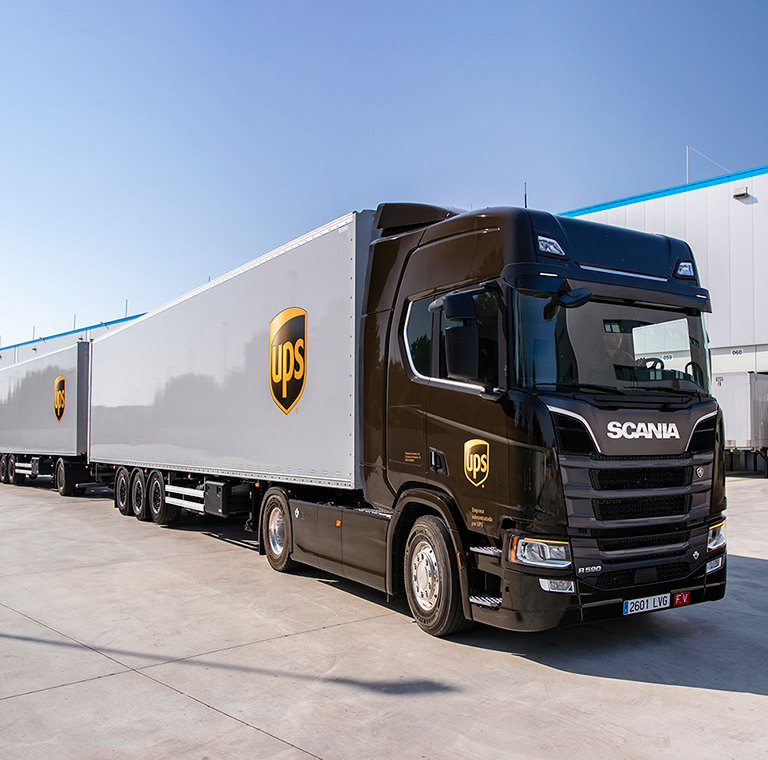 UPS expands sustainable operations in Europe with duo trailers
